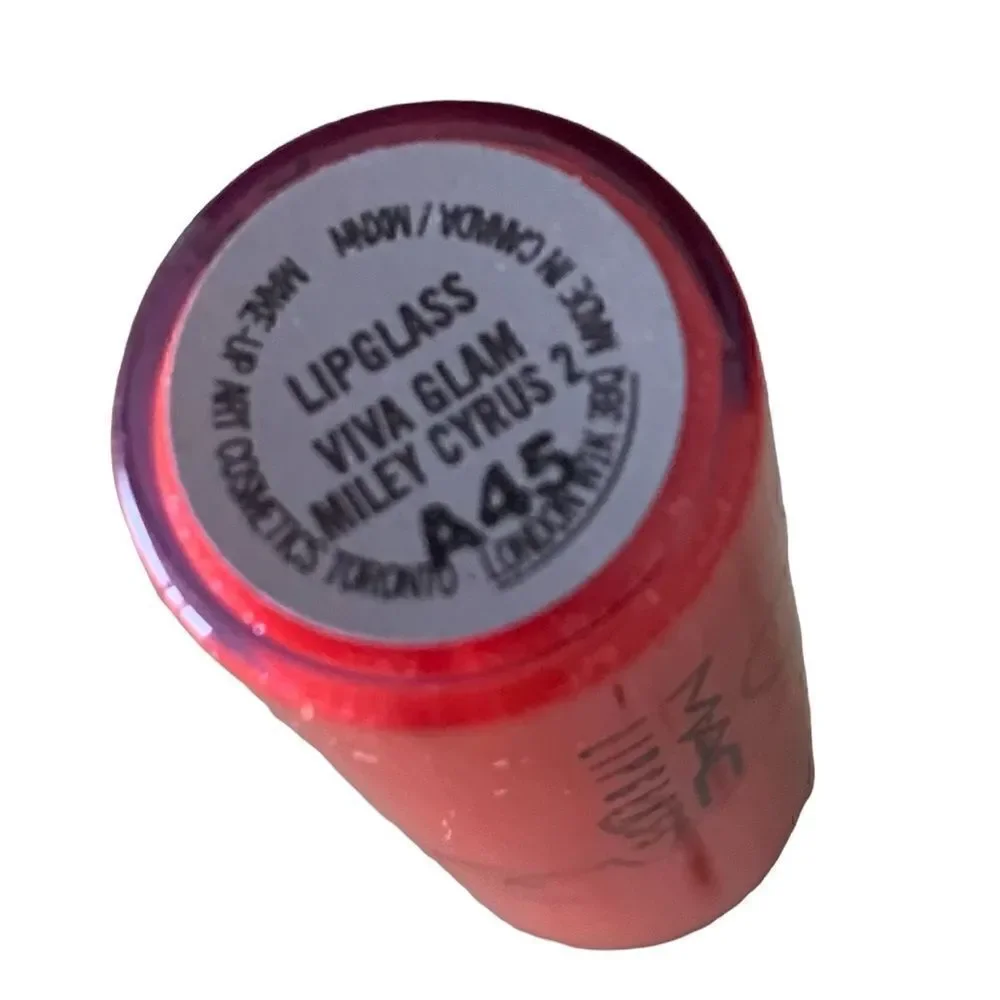 Viva glam Miley Cyrus 2 lip glass
